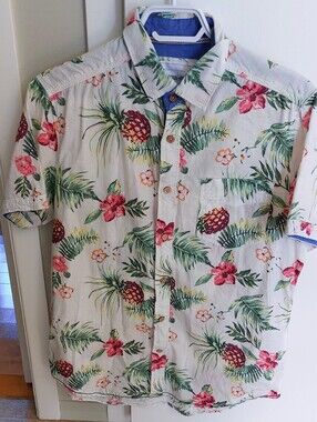 Hawaiian Pineapple Flowers Short Sleeves Shirt M